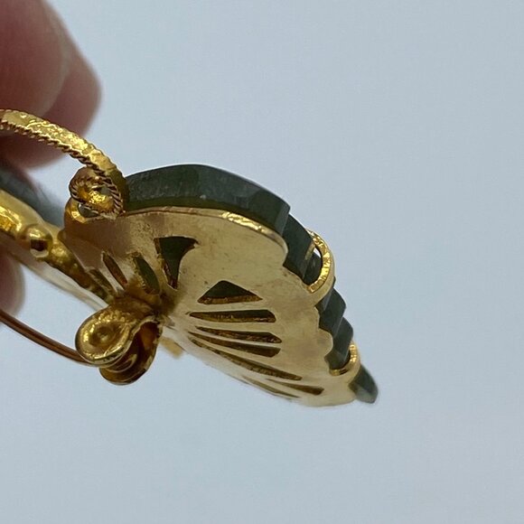 Vintage Gilded Goldtone Butterfly Brooch Pin with Carved Jade Green Wings Large - Picture 5 of 12